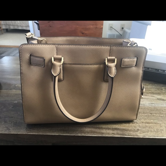⭐️ Authentic Michael Kors Purse 👜 - Picture 4 of 4